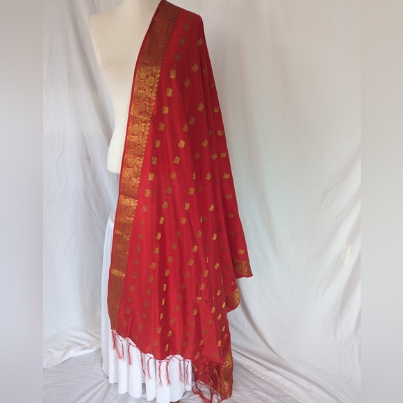 Red Bansari Dupatta Scarf - Picture 1 of 10